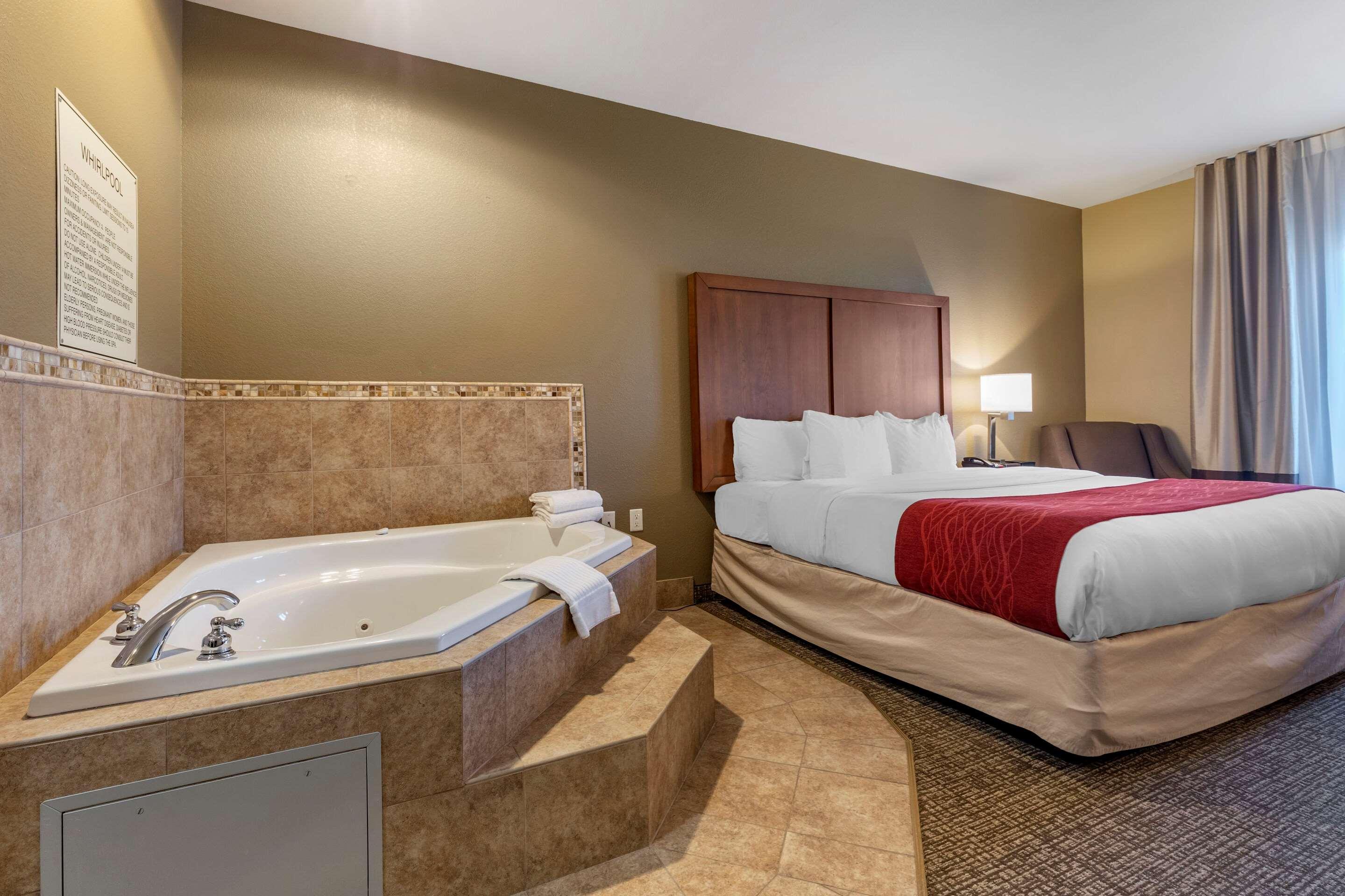 Comfort Inn & Suites Russellville I-40 מראה חיצוני תמונה