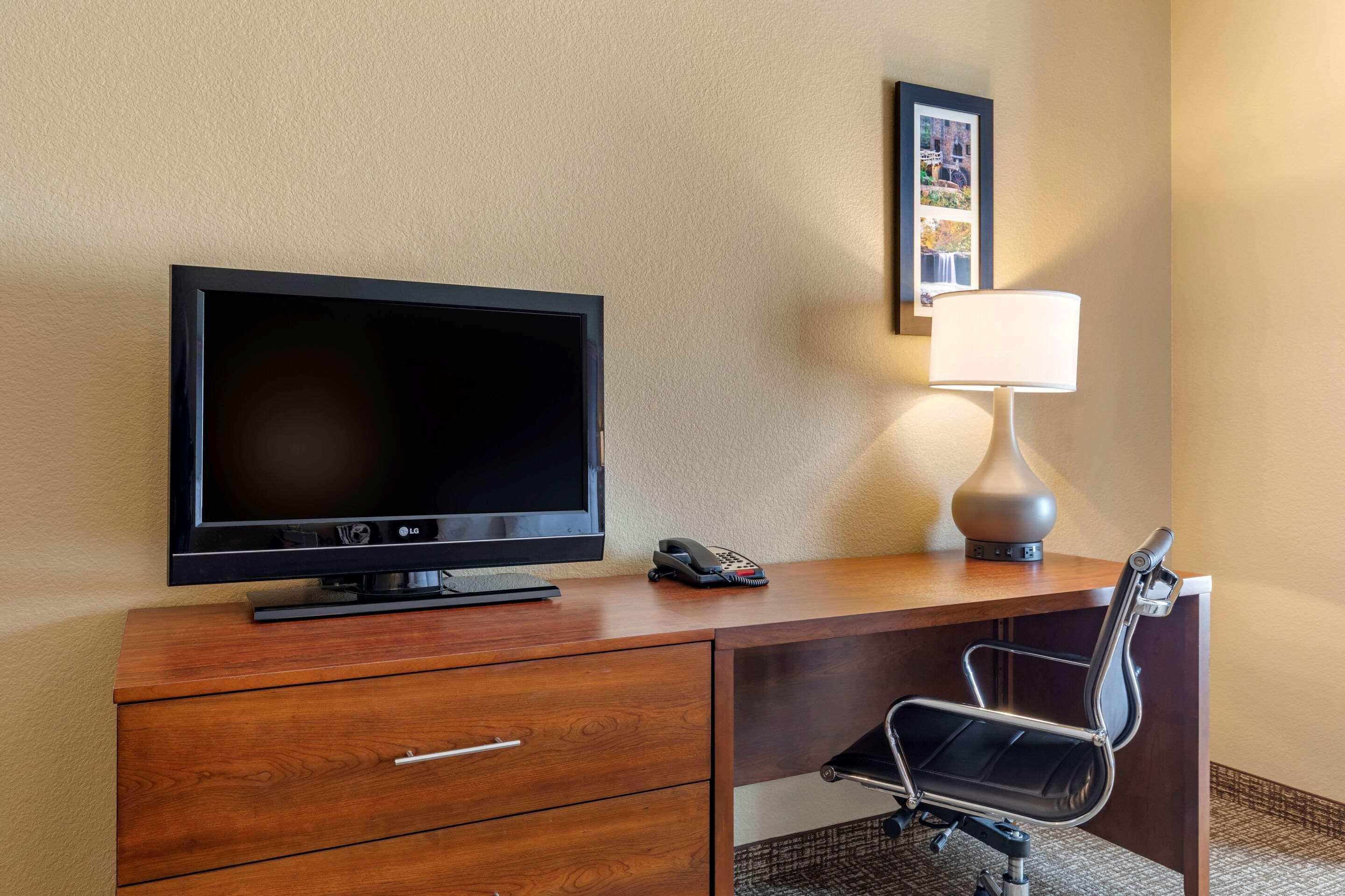 Comfort Inn & Suites Russellville I-40 מראה חיצוני תמונה