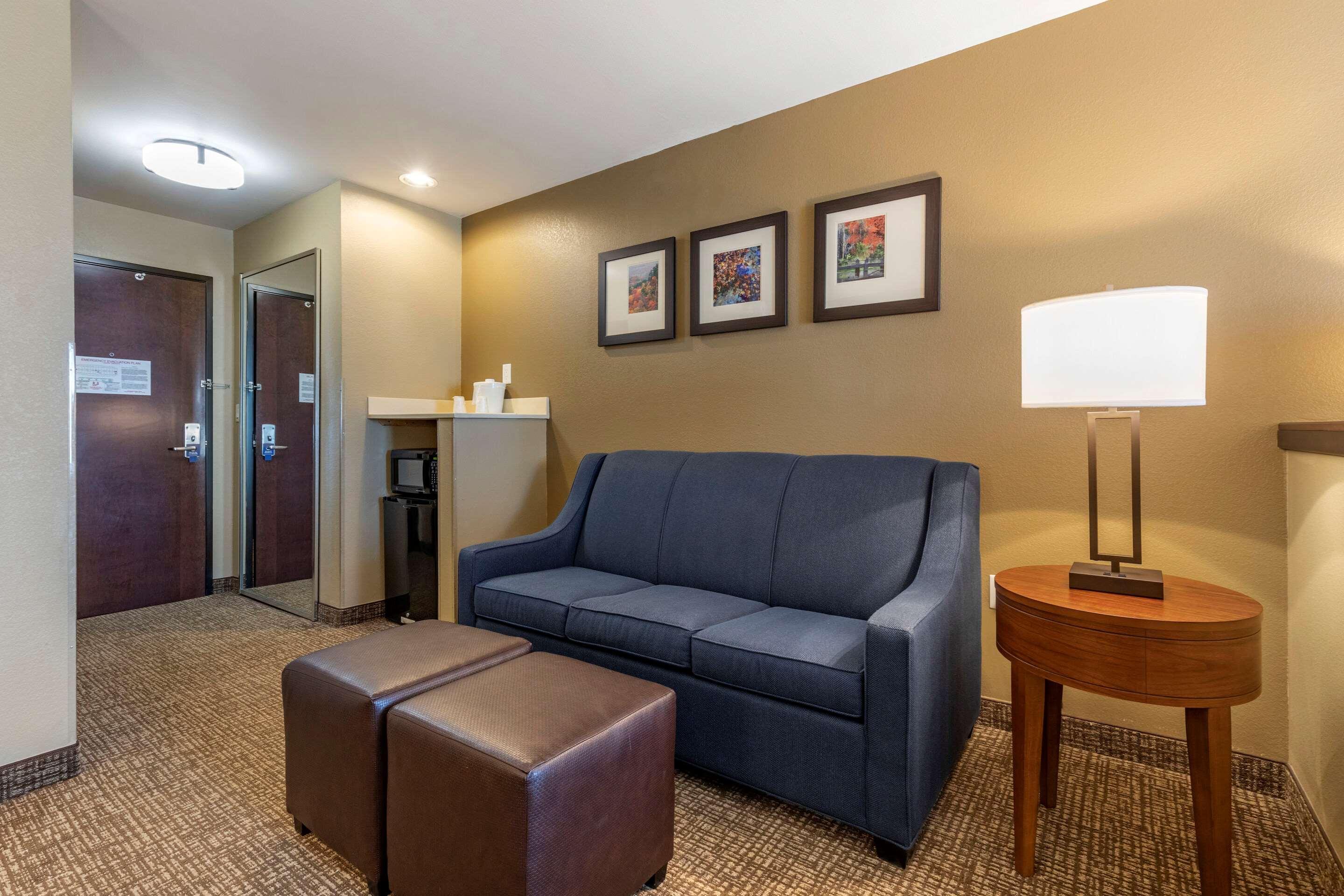 Comfort Inn & Suites Russellville I-40 מראה חיצוני תמונה