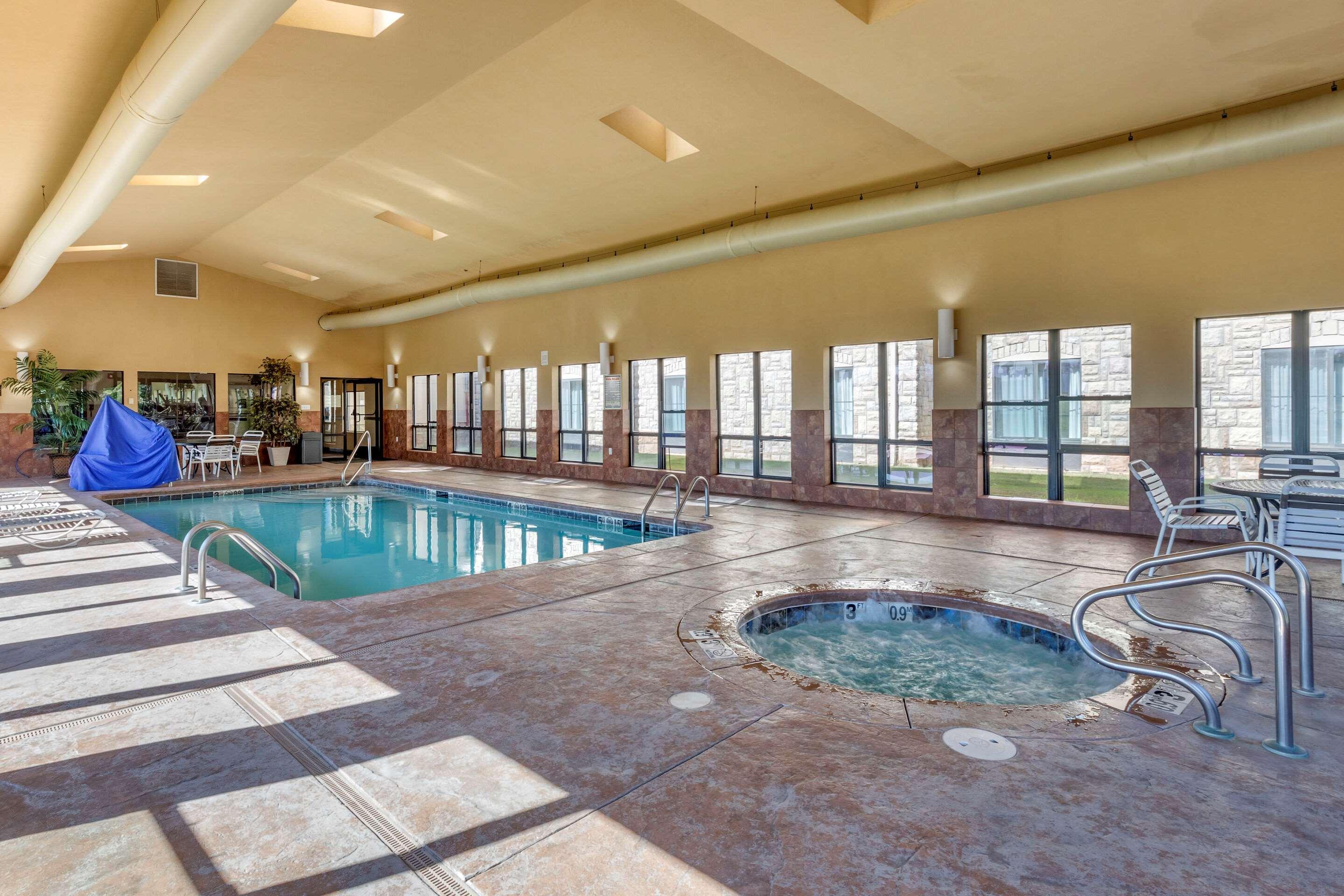 Comfort Inn & Suites Russellville I-40 מראה חיצוני תמונה