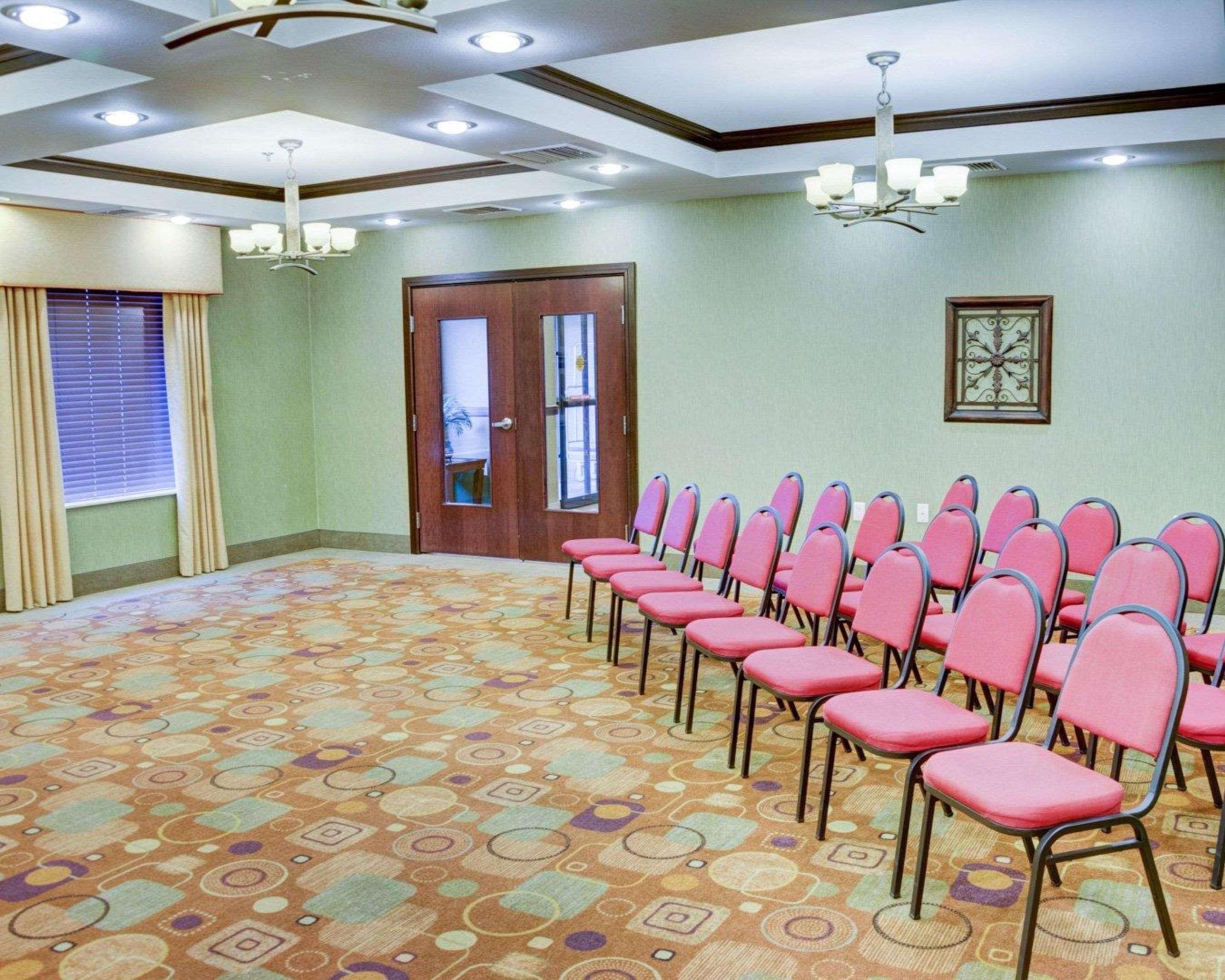 Comfort Inn & Suites Russellville I-40 מראה חיצוני תמונה