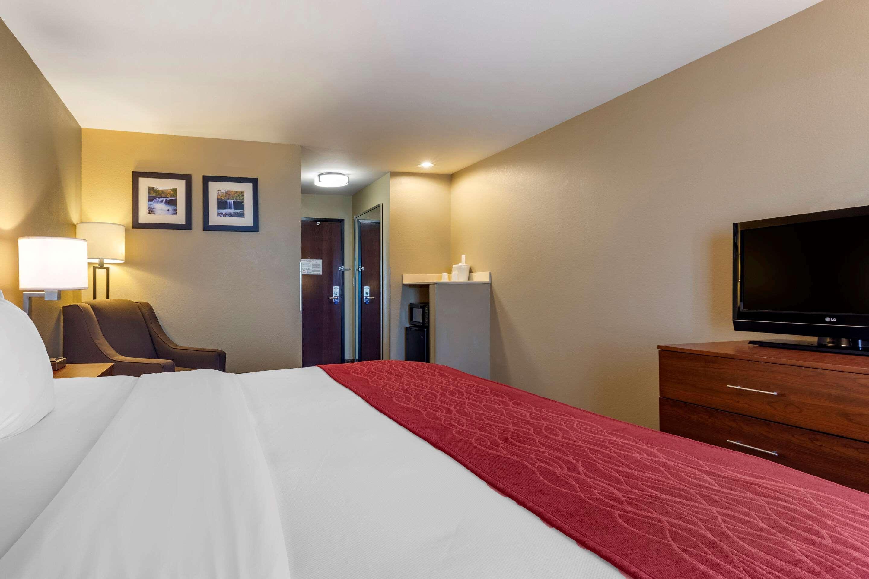 Comfort Inn & Suites Russellville I-40 מראה חיצוני תמונה